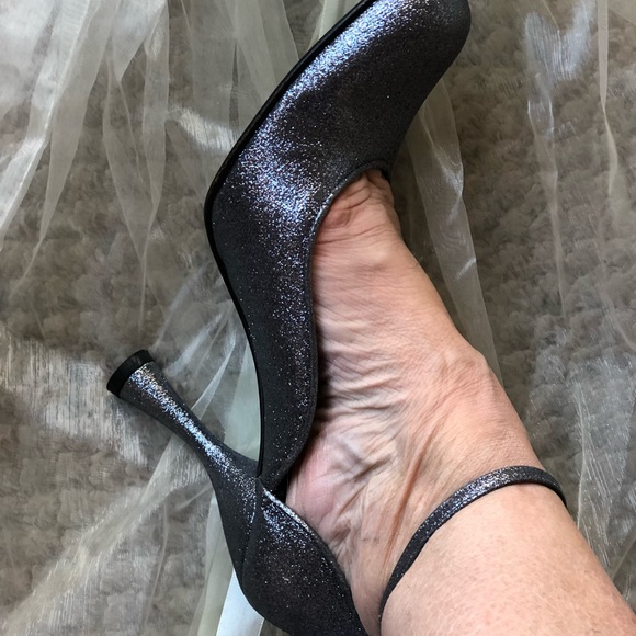 DOLCE & GABBANA Pewter Silver Glitter Heels! Magnificent! NWOT/ Made in Italy. - Picture 12 of 16